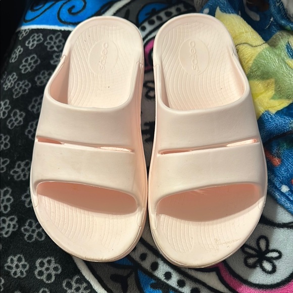 OOFOS Pink Comfort Mules - Picture 1 of 3